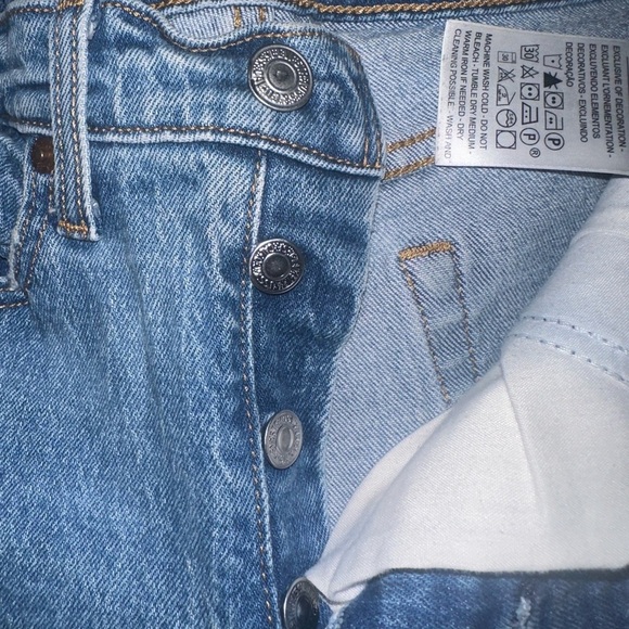 Levi's Blue Straight Leg Jeans with Classic Style - Picture 9 of 9